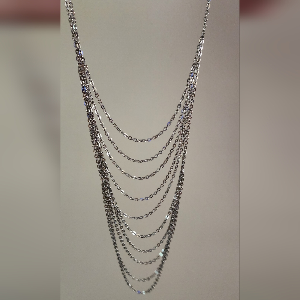 NWOT Stainless Steel Scalloped Tiered Necklace - Picture 2 of 4